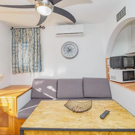 Apartment Cubo's Dona Lola La Cala De Mijas